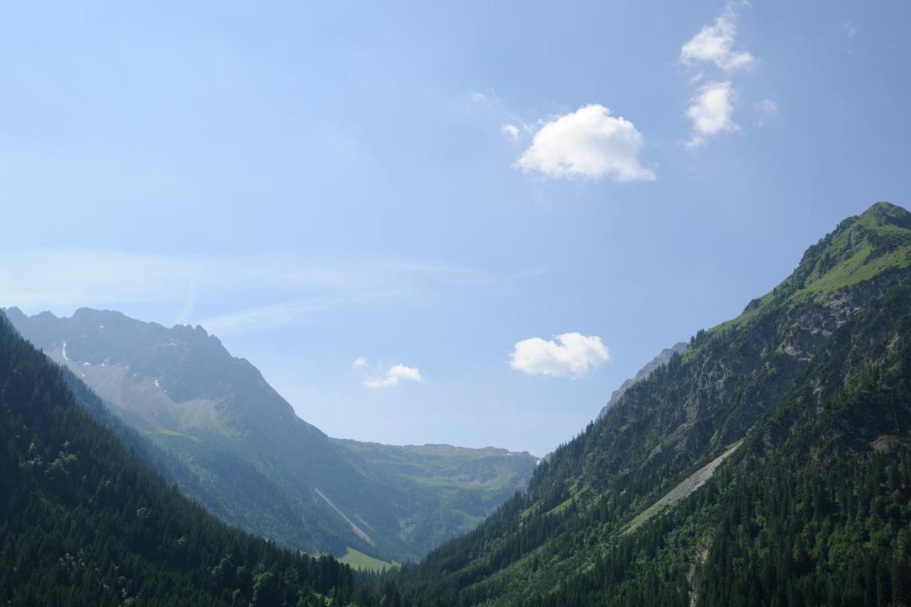 Der Kleinwalsertaler Rosenhof Hotell Mittelberg Eksteriør bilde